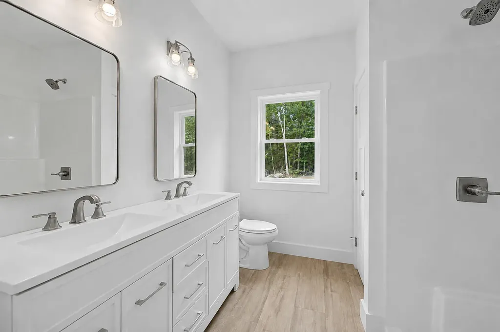 18 Rockwood Estates Windsor ME 04363