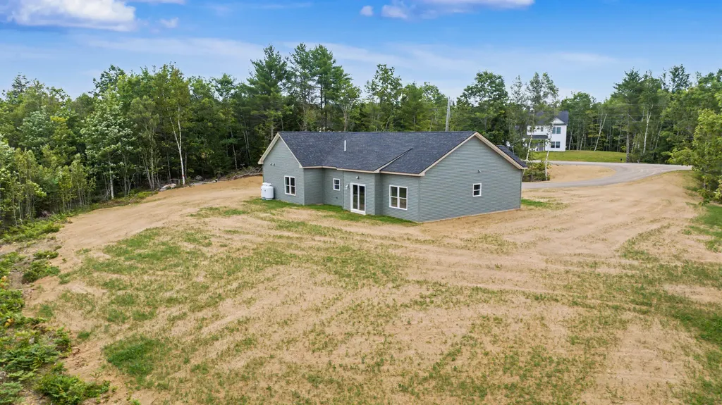 18 Rockwood Estates Windsor ME 04363
