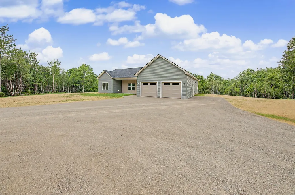 18 Rockwood Estates Windsor ME 04363