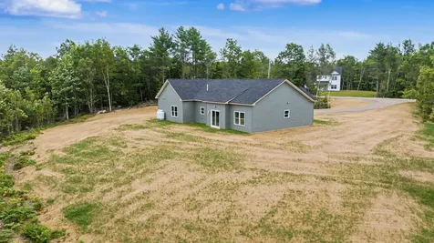 18 Rockwood Estates Windsor ME 04363