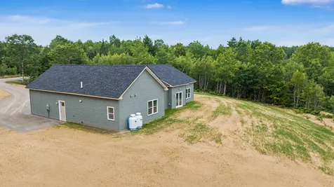 18 Rockwood Estates Windsor ME 04363