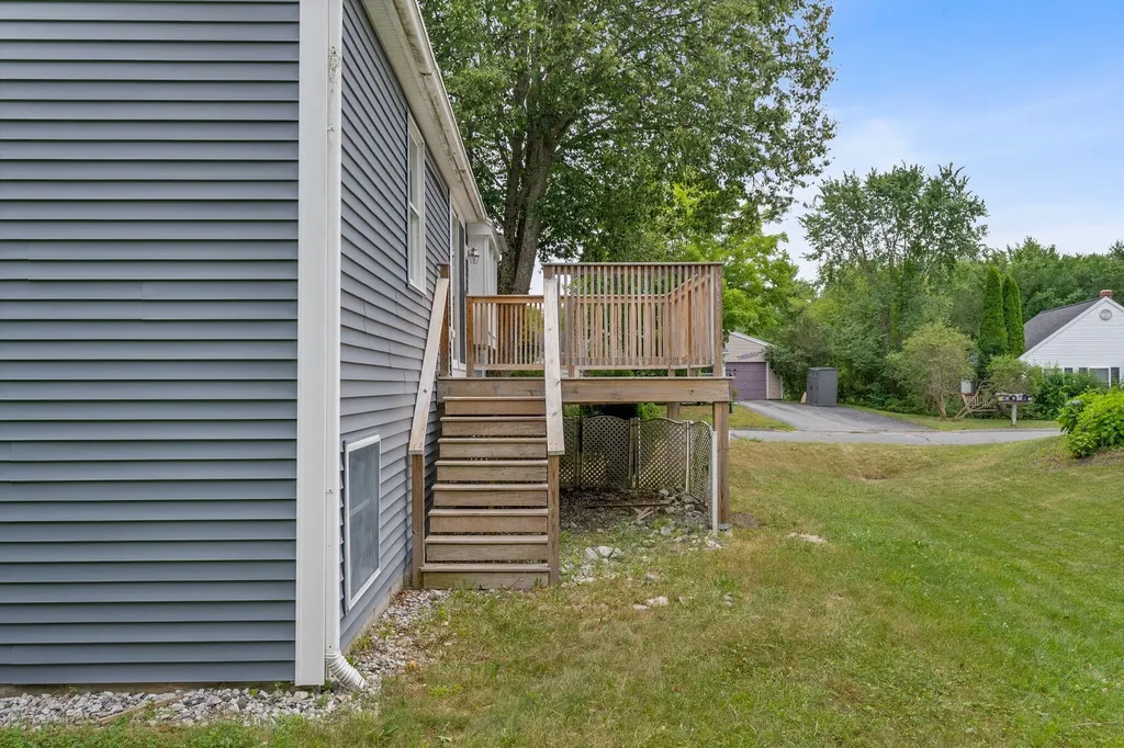 5 Summit Circle Westbrook ME 04092