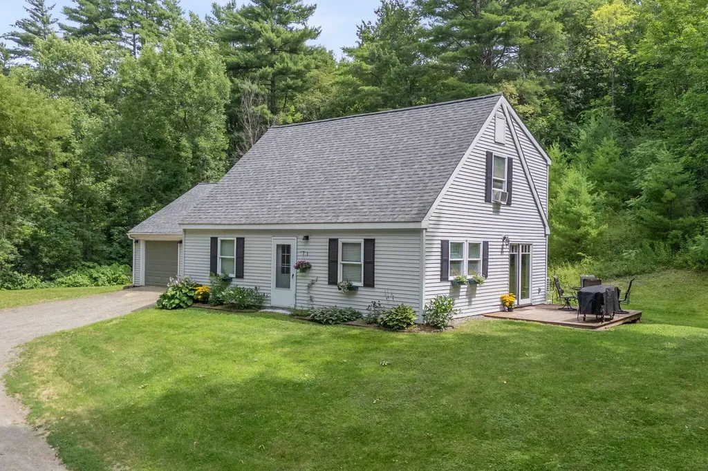 31 Station Hill Road Vassalboro ME 04989