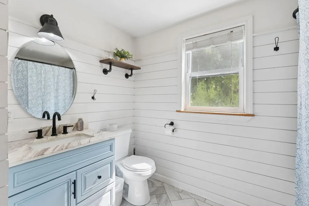 31 Station Hill Road Vassalboro ME 04989
