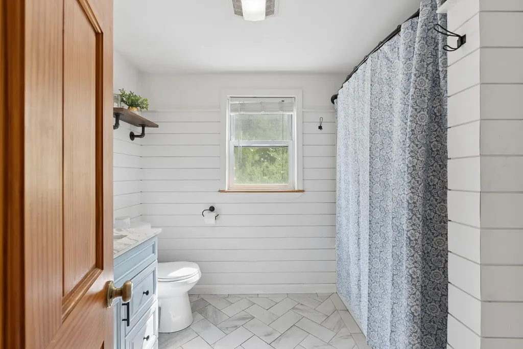 31 Station Hill Road Vassalboro ME 04989