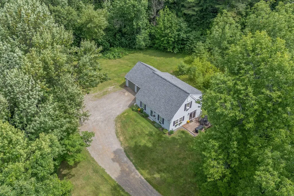 31 Station Hill Road Vassalboro ME 04989