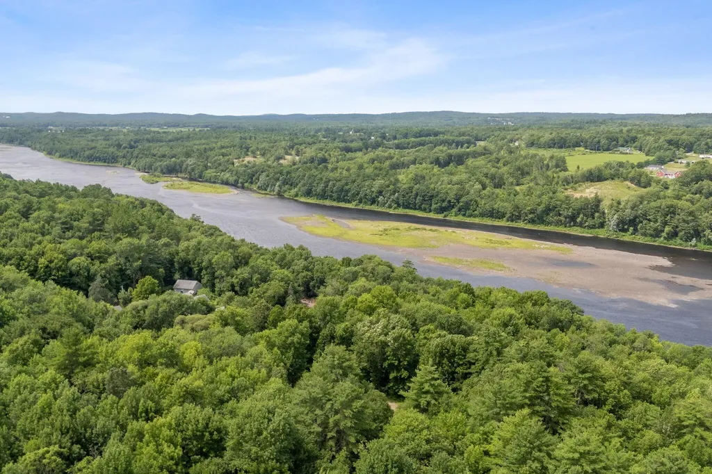 31 Station Hill Road Vassalboro ME 04989