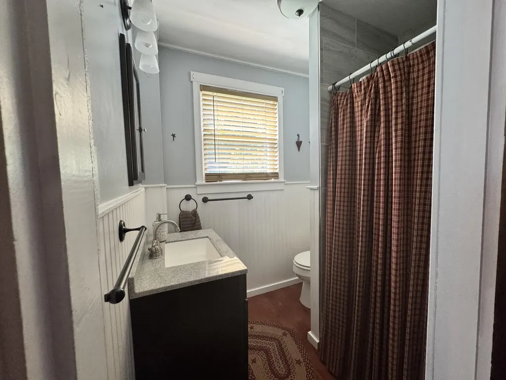 1776 Perkins Ridge Road Auburn ME 04210