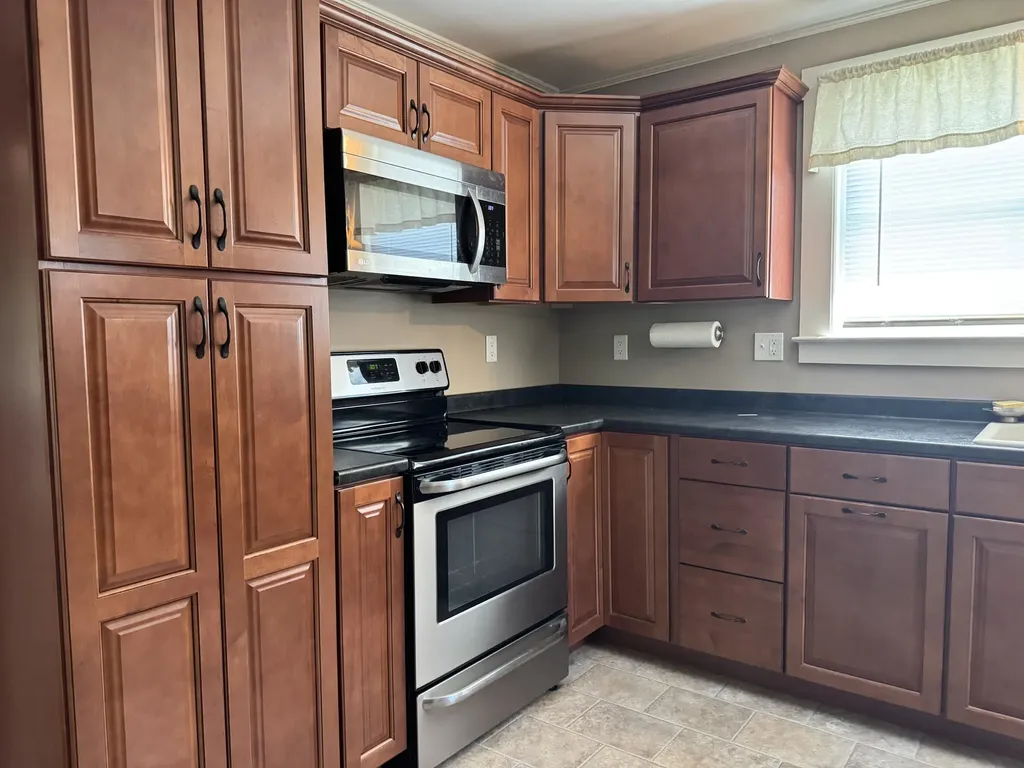 1776 Perkins Ridge Road Auburn ME 04210