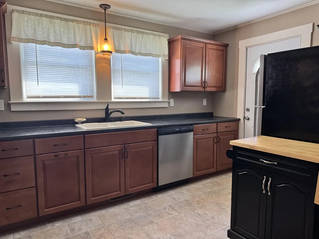 1776 Perkins Ridge Road Auburn ME 04210