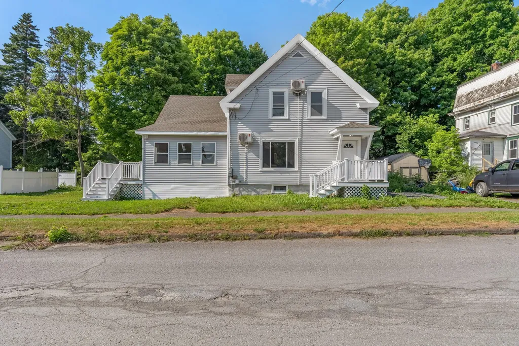2 Watson Avenue Houlton ME 04730