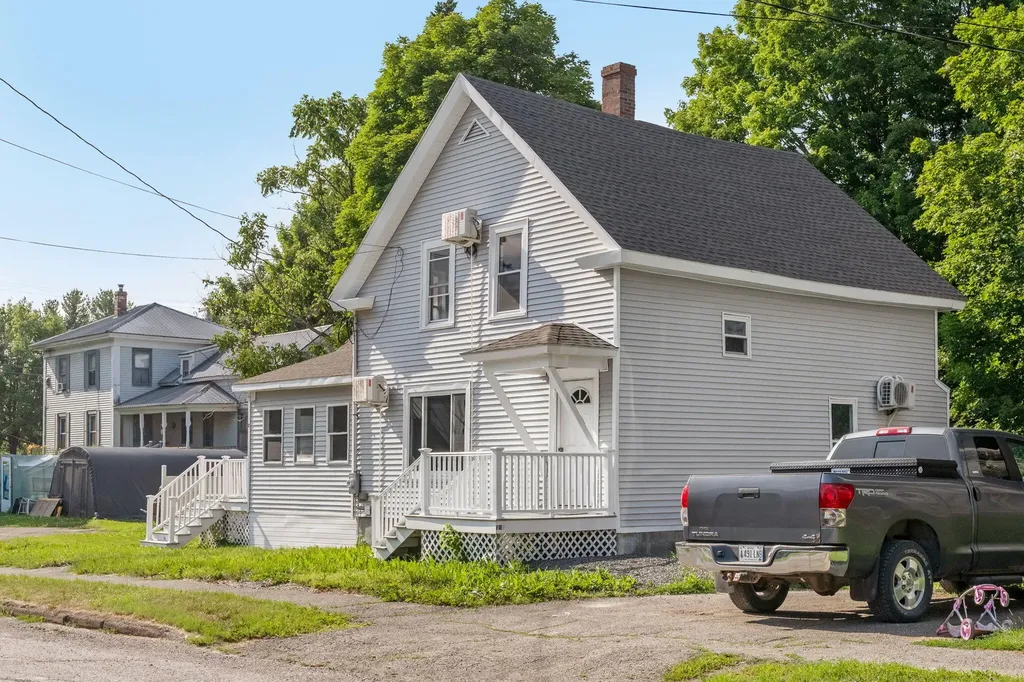 2 Watson Avenue Houlton ME 04730