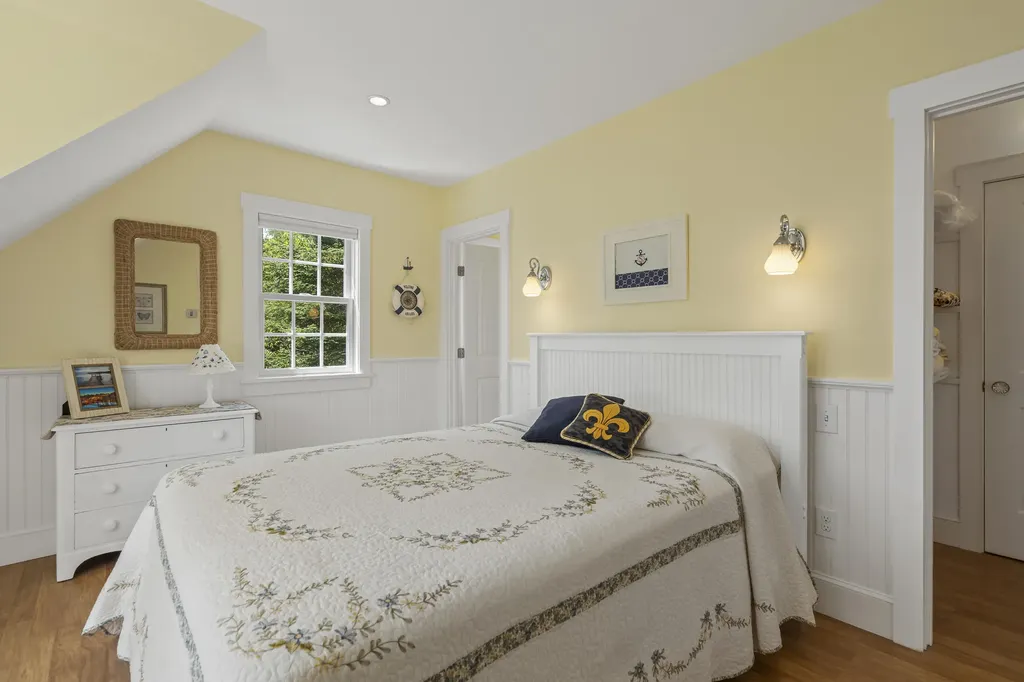75 Stowaway Road Southport ME 04576