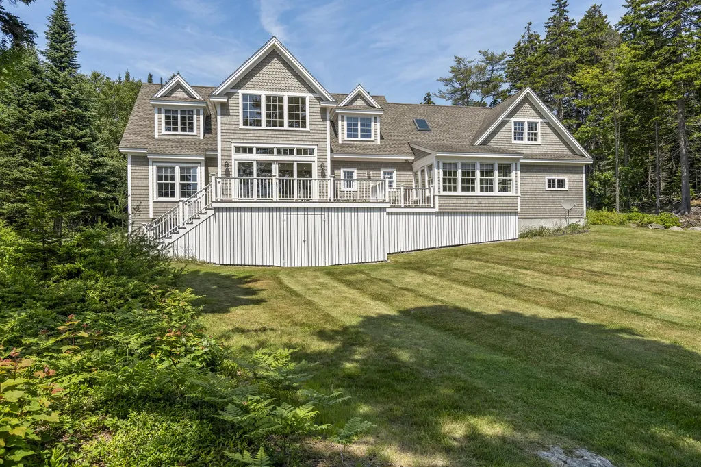 75 Stowaway Road Southport ME 04576
