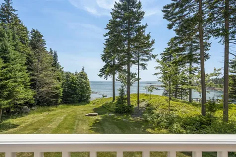 75 Stowaway Road Southport ME 04576