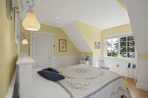 75 Stowaway Road Southport ME 04576