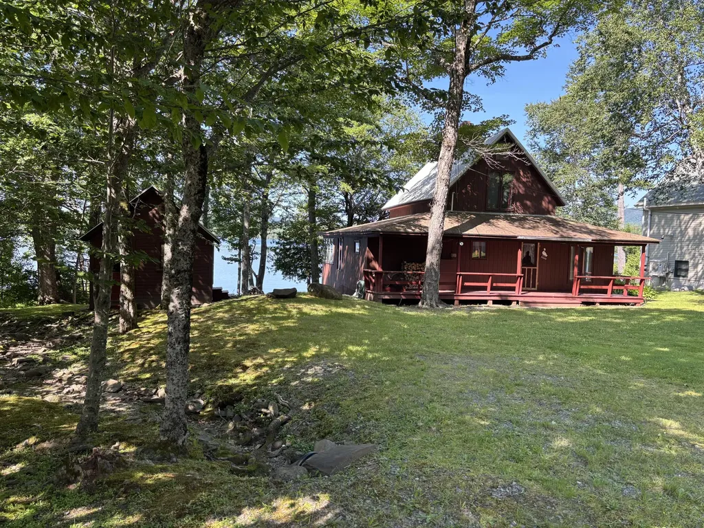 4 N Shore Road Abbot ME 04406