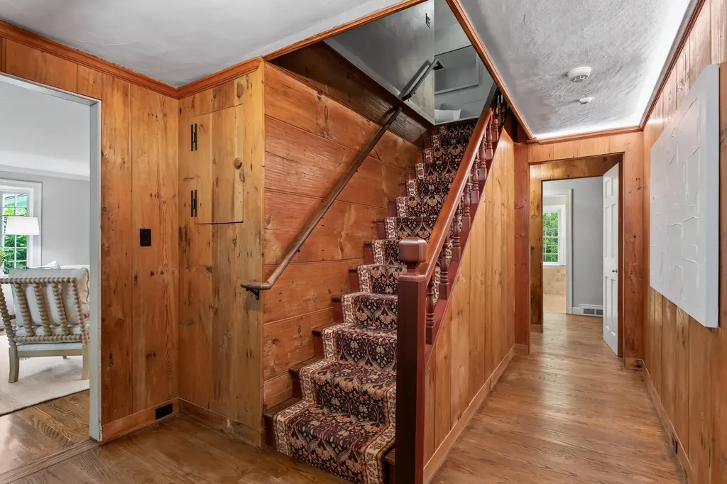 1062 Shore Road Cape Elizabeth ME 04107