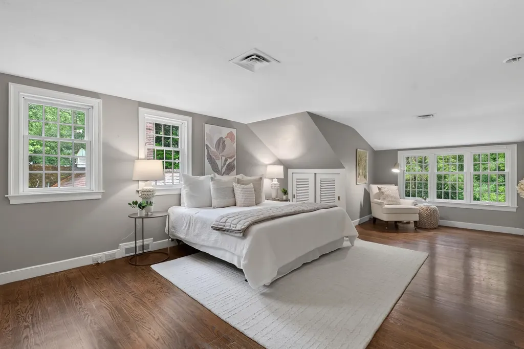 1062 Shore Road Cape Elizabeth ME 04107
