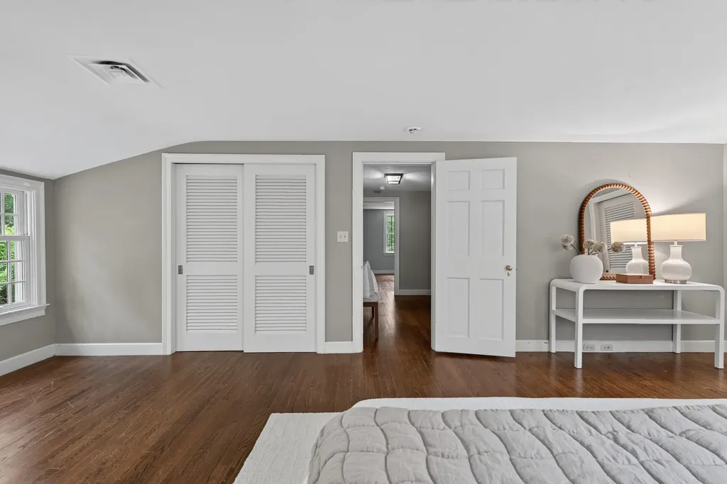 1062 Shore Road Cape Elizabeth ME 04107