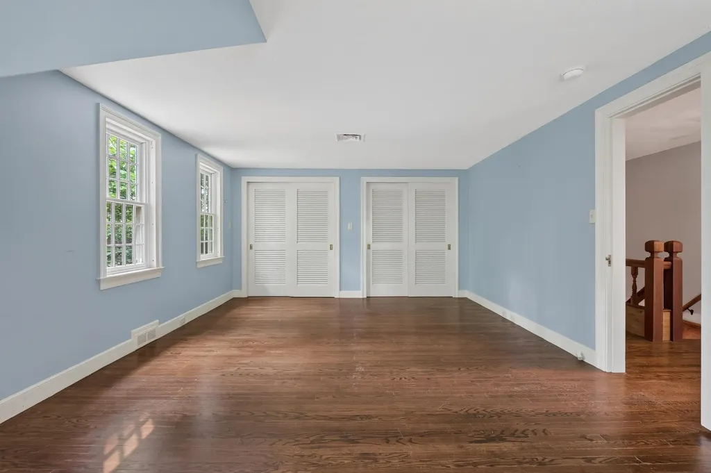 1062 Shore Road Cape Elizabeth ME 04107