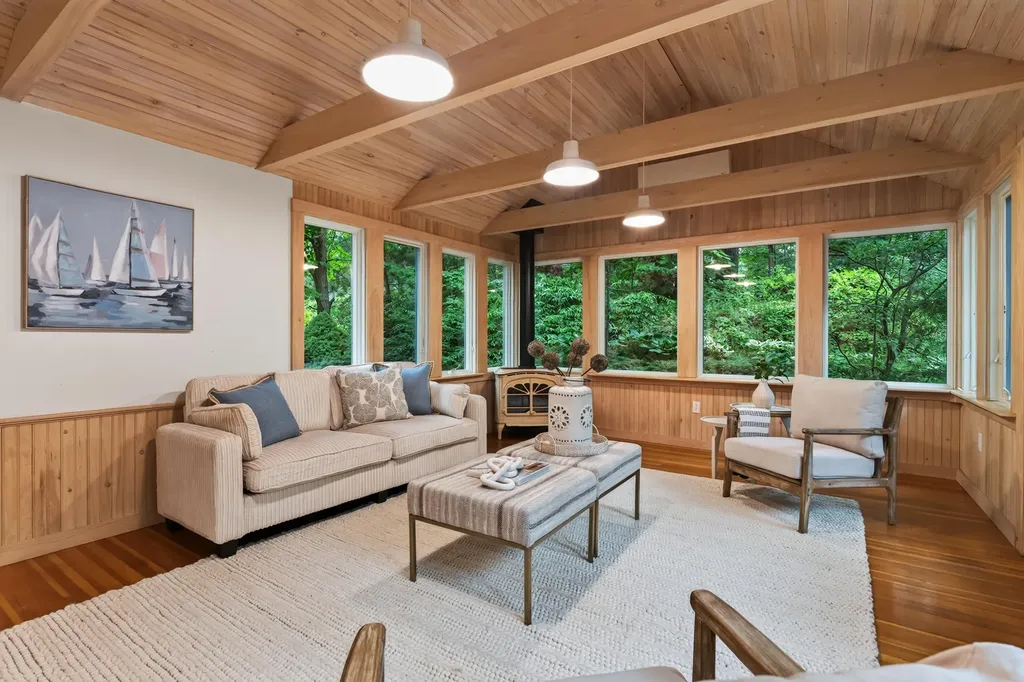 1062 Shore Road Cape Elizabeth ME 04107