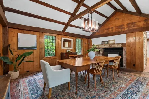 1062 Shore Road Cape Elizabeth ME 04107
