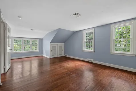 1062 Shore Road Cape Elizabeth ME 04107