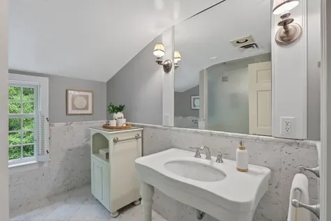 1062 Shore Road Cape Elizabeth ME 04107
