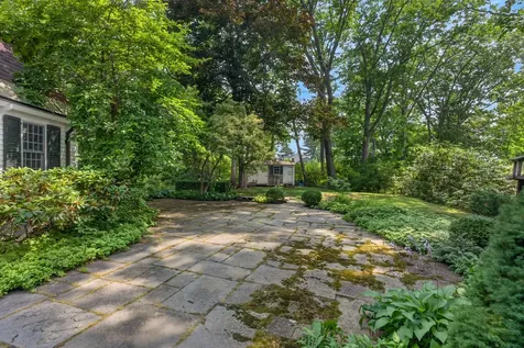 1062 Shore Road Cape Elizabeth ME 04107
