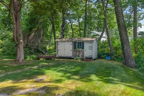 1062 Shore Road Cape Elizabeth ME 04107