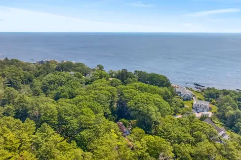 1062 Shore Road Cape Elizabeth ME 04107