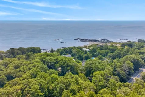 1062 Shore Road Cape Elizabeth ME 04107