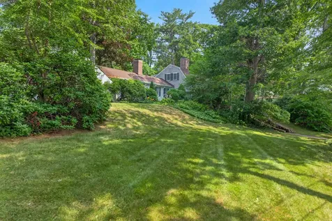 1062 Shore Road Cape Elizabeth ME 04107