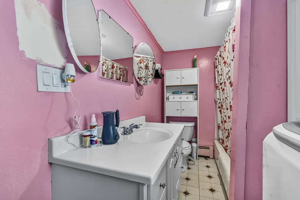 39 Cumberland Avenue Saco ME 04072