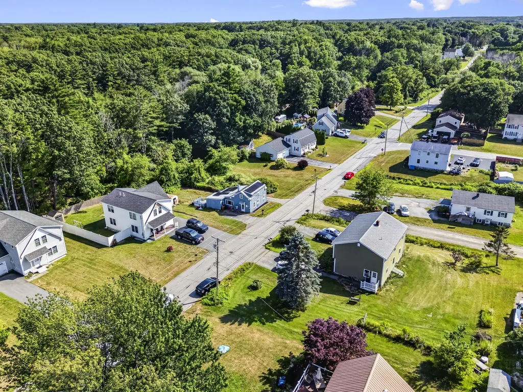 39 Cumberland Avenue Saco ME 04072