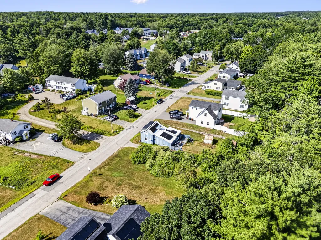 39 Cumberland Avenue Saco ME 04072