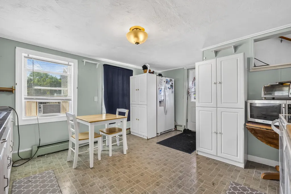 39 Cumberland Avenue Saco ME 04072