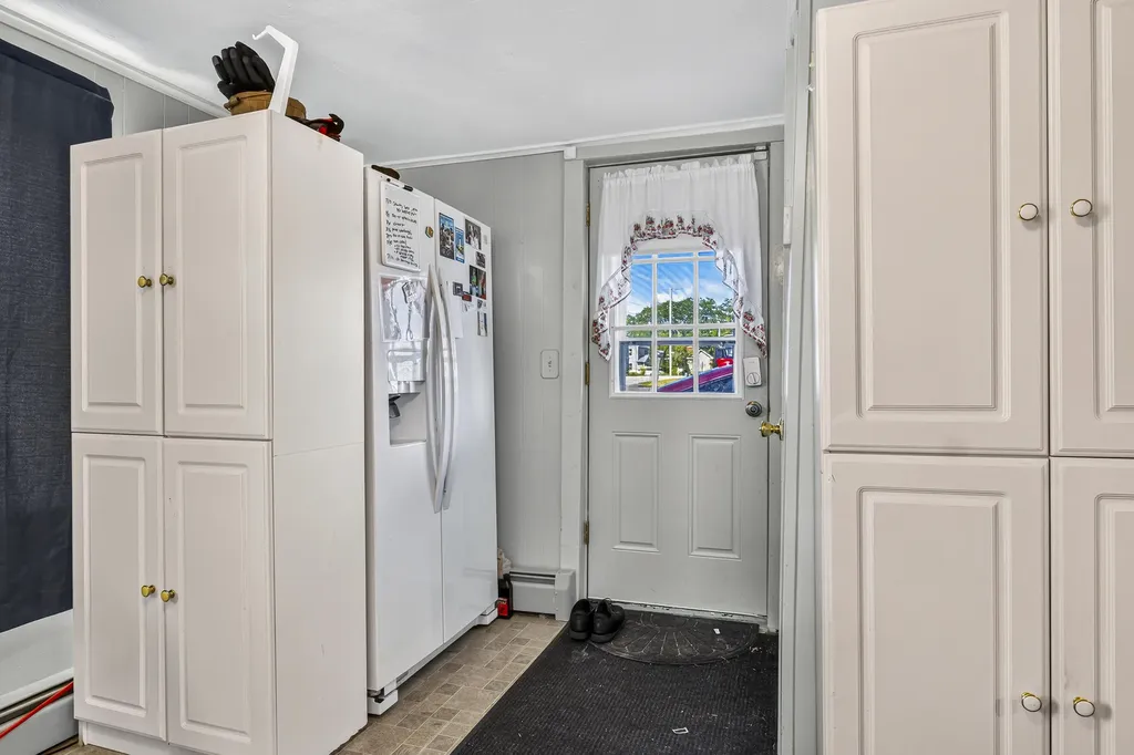 39 Cumberland Avenue Saco ME 04072