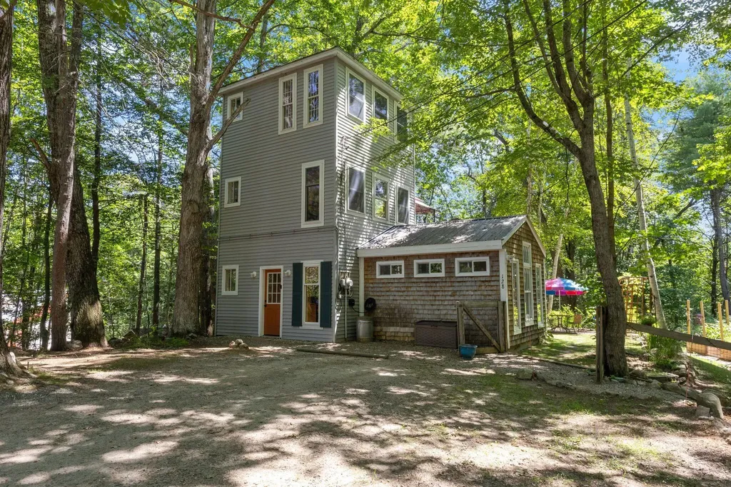 128 Pleasant View Drive Naples ME 04055