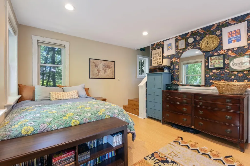 128 Pleasant View Drive Naples ME 04055