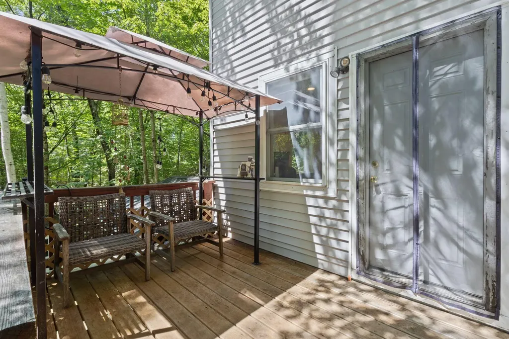 128 Pleasant View Drive Naples ME 04055