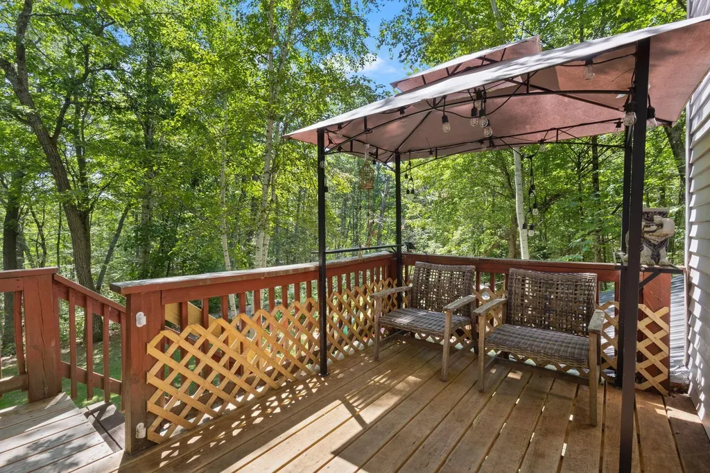 128 Pleasant View Drive Naples ME 04055