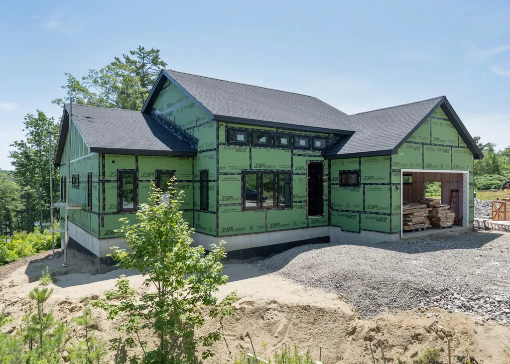 63 River Point Road Wiscasset ME 04578