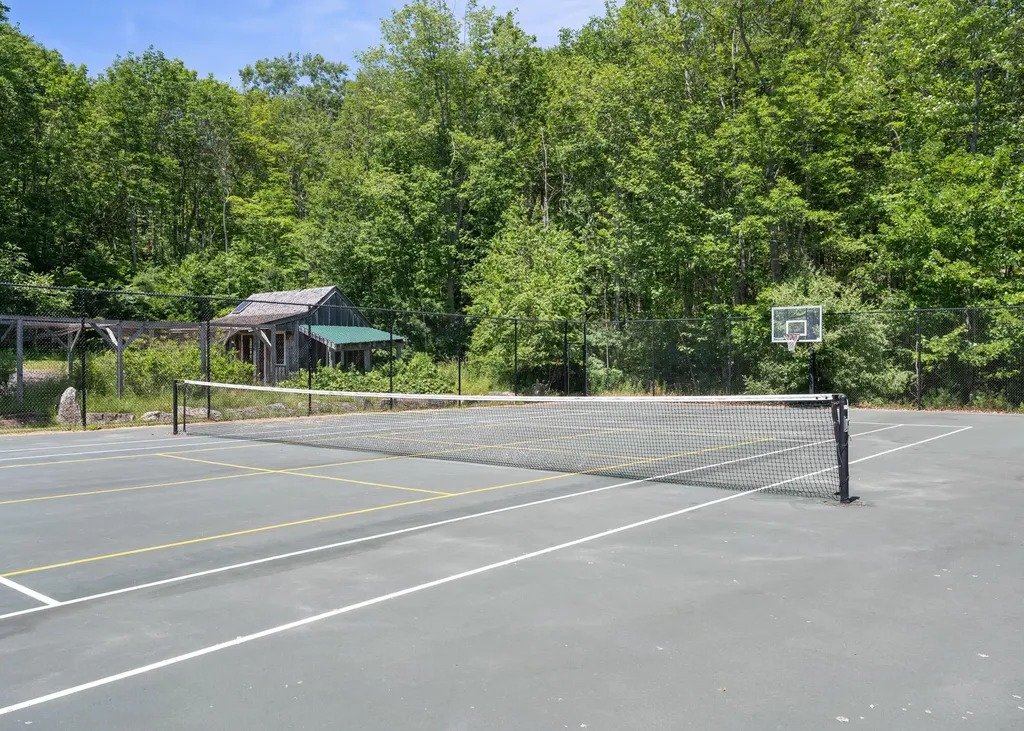 63 River Point Road Wiscasset ME 04578