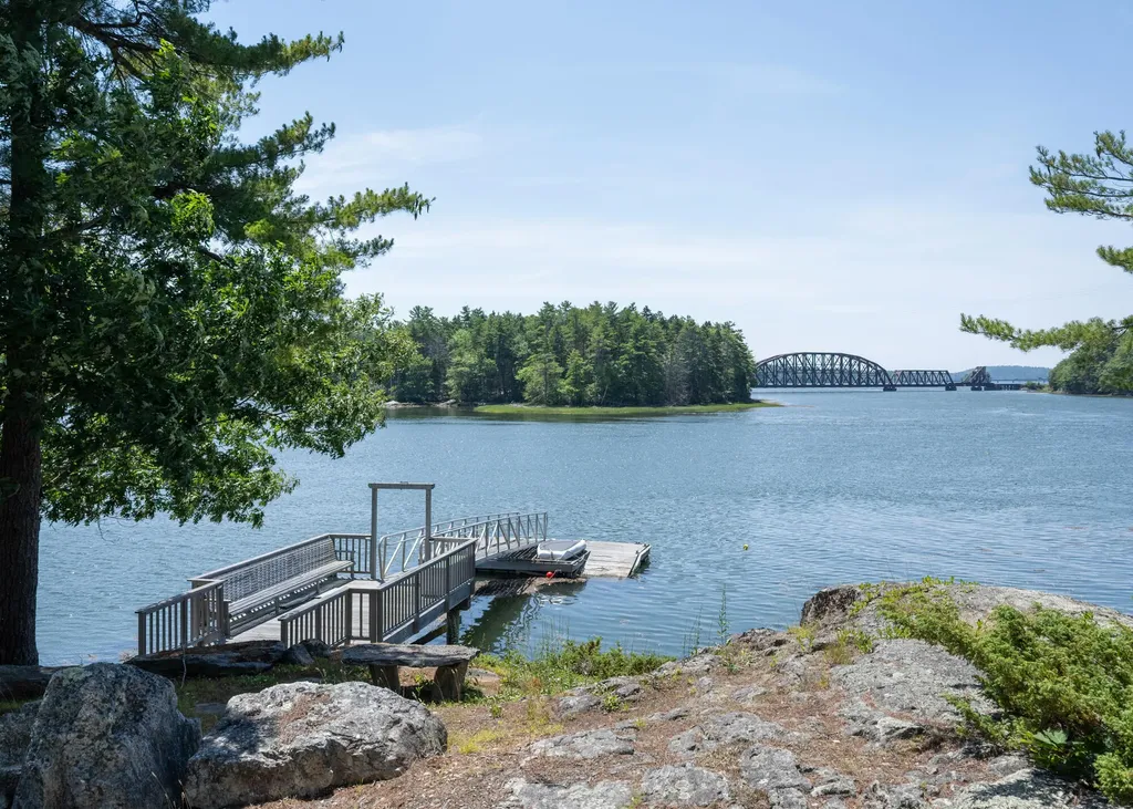 63 River Point Road Wiscasset ME 04578