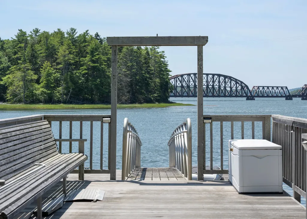 63 River Point Road Wiscasset ME 04578