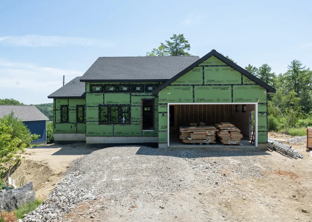 63 River Point Road Wiscasset ME 04578