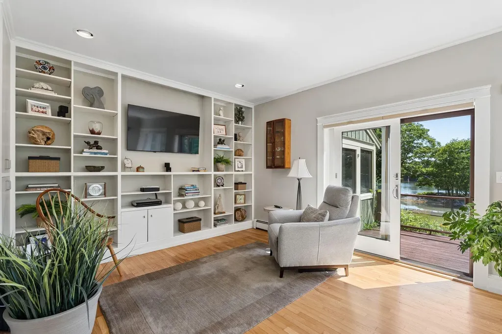 5 Pinefields Lane Brunswick ME 04011