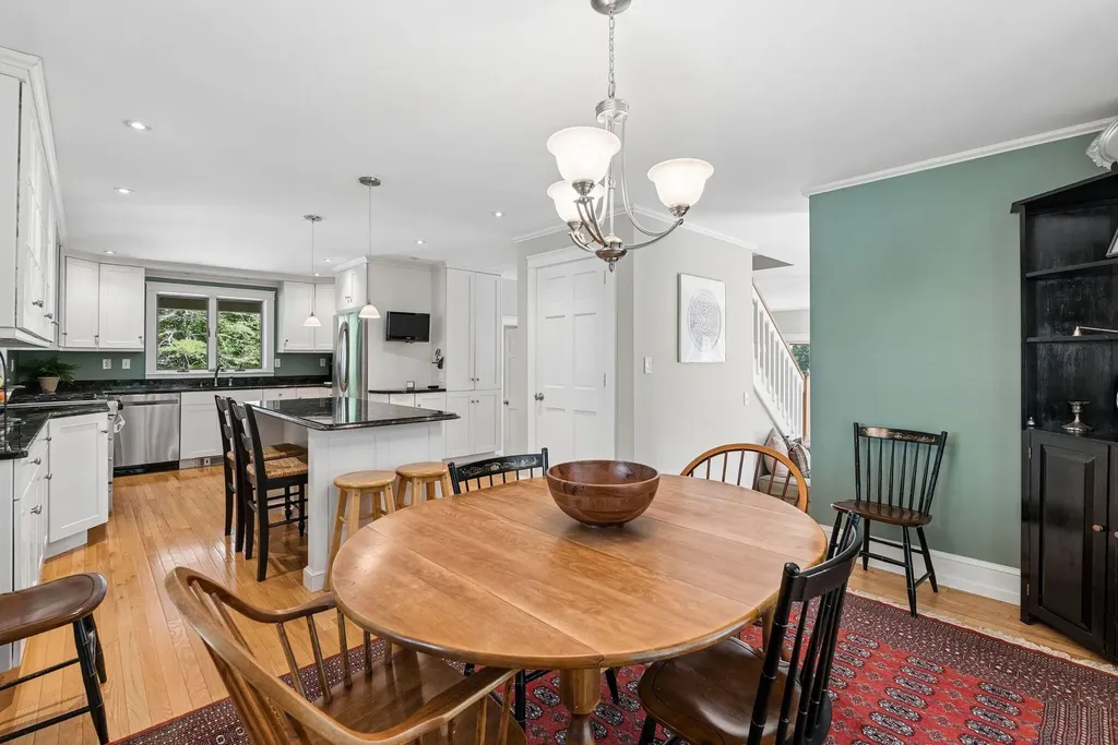 5 Pinefields Lane Brunswick ME 04011